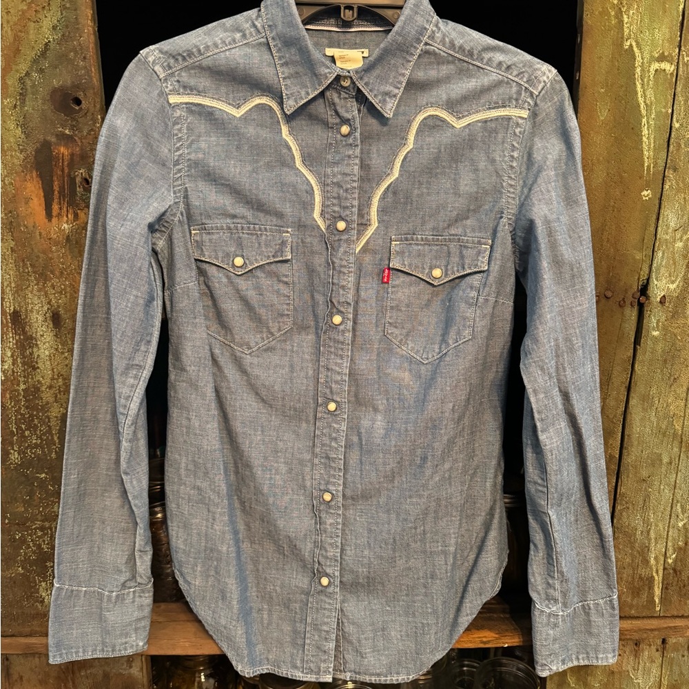 Levi's Men's Denim Button-Down Shirt